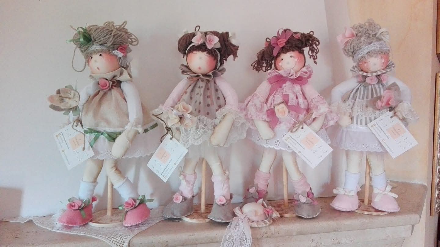 Fatina con rose in pannolenci